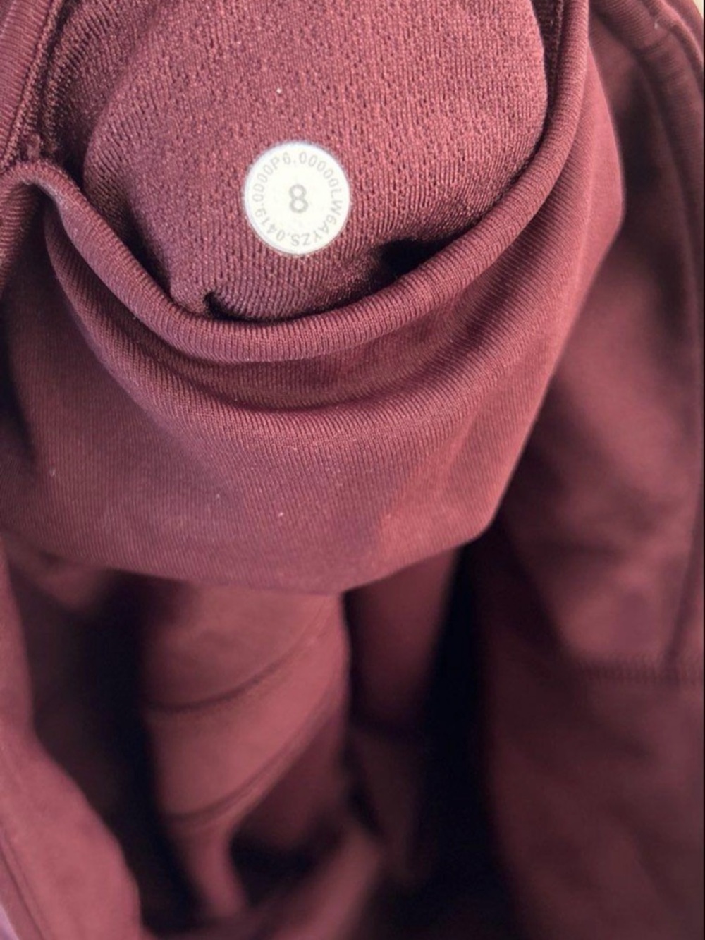Lululemon Size 8 Burgundy Cropped Leggings Mesh Panel High Rise Workout Pants - Picture 2 of 4
